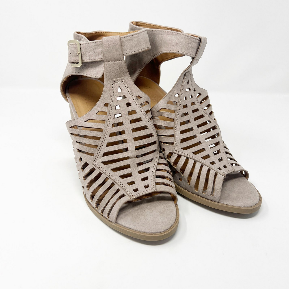 Charlotte Russe Open Toe Heels Sz 8